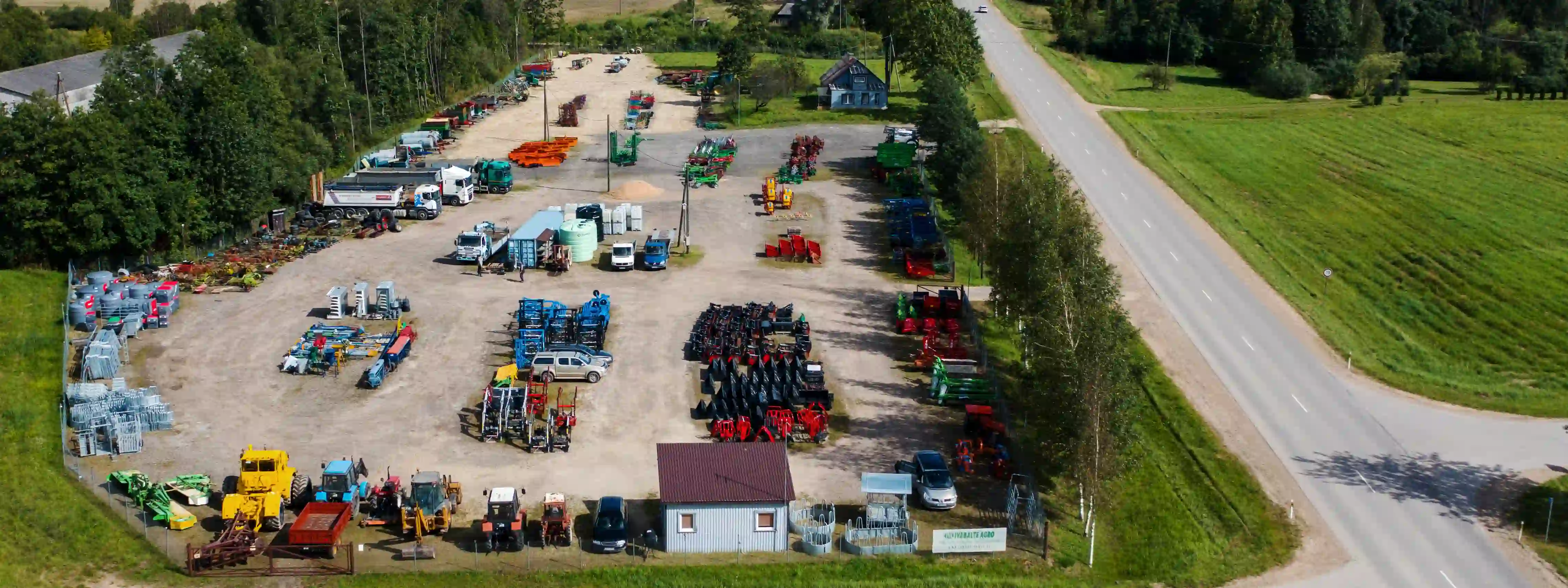 ANIV lauksaimniecības tehnikas noliktava - gaisa skats